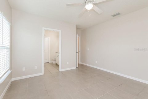 Villa ou maison à louer à Kissimmee, Floride: 4 chambres, 158.58 m2 № 2407003 - photo 10