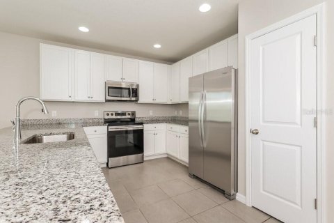 Villa ou maison à louer à Kissimmee, Floride: 4 chambres, 158.58 m2 № 2407003 - photo 8