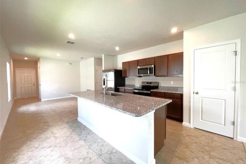 Casa en alquiler en Haines City, Florida, 3 dormitorios, 139.45 m2 № 1912932 - foto 7