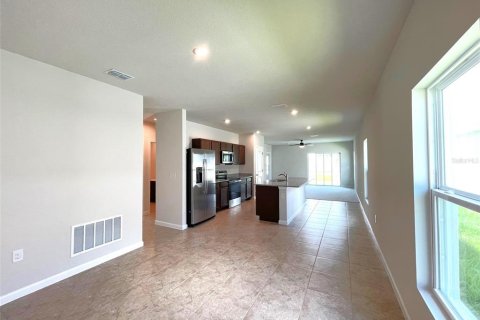 Casa en alquiler en Haines City, Florida, 3 dormitorios, 139.45 m2 № 1912932 - foto 4