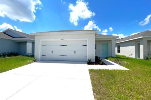 Casa en alquiler en Haines City, Florida, 3 dormitorios, 139.45 m2 № 1912932 - foto 2