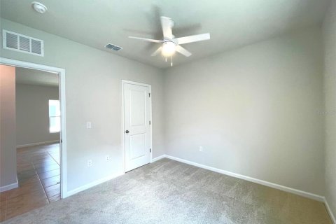 Casa en alquiler en Haines City, Florida, 3 dormitorios, 139.45 m2 № 1912932 - foto 16