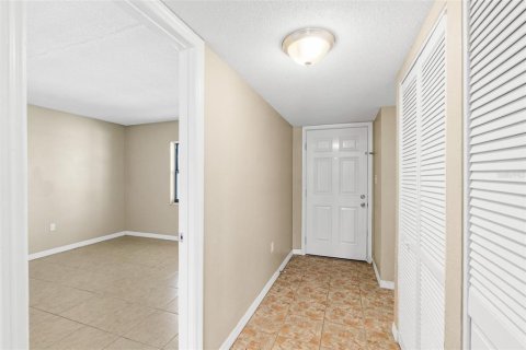 Купить кондоминиум в Ормонд-Бич, Флорида 5 комнат, 112.69м2, № 2126343 - фото 9
