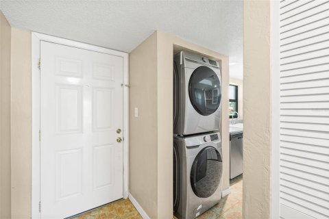 Купить кондоминиум в Ормонд-Бич, Флорида 5 комнат, 112.69м2, № 2126343 - фото 5