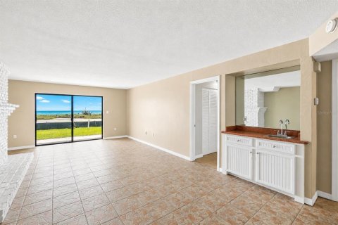 Купить кондоминиум в Ормонд-Бич, Флорида 5 комнат, 112.69м2, № 2126343 - фото 19