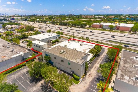 Propiedad comercial en venta en Hollywood, Florida № 1820216 - foto 4