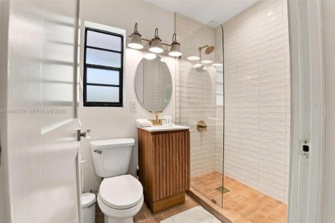 Villa ou maison à louer à Miami Shores, Floride: 1 chambre, 60.39 m2 № 2245988 - photo 12