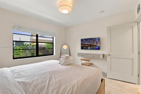 Villa ou maison à louer à Miami Shores, Floride: 1 chambre, 60.39 m2 № 2245988 - photo 8