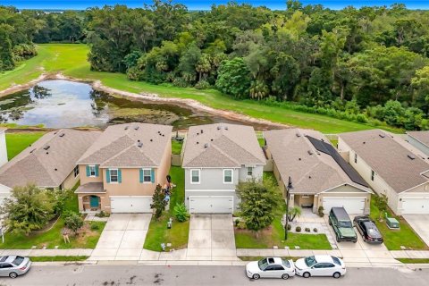House in Davenport, Florida 5 bedrooms, 234.3 sq.m. № 2345217