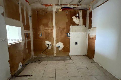 Studio in the Condo in North Miami, Florida  № 2086606 - photo 16