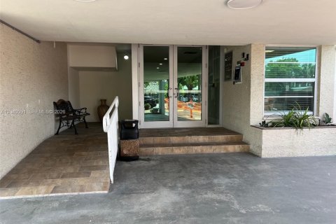 Studio in the Condo in North Miami, Florida  № 2086606 - photo 25