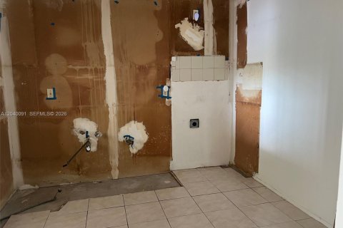 Studio in the Condo in North Miami, Florida  № 2086606 - photo 17