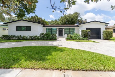 Villa ou maison à Hollywood, Floride 3 chambres, 127.37 m2 № 2297957