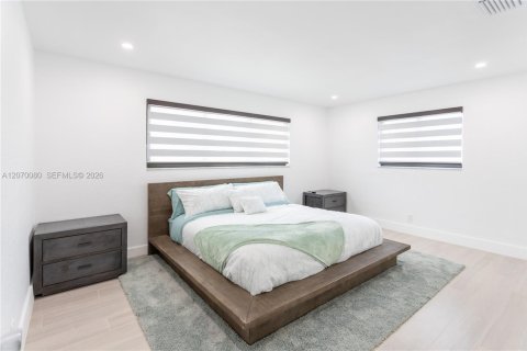Villa ou maison à louer à Hollywood, Floride: 3 chambres, 127.37 m2 № 2297957 - photo 9
