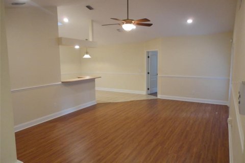 Condominio en alquiler en Newberry, Florida, 3 dormitorios, 138.33 m2 № 1908428 - foto 3