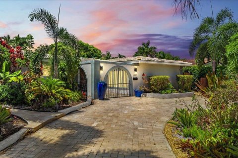 Villa ou maison à Wilton Manors, Floride 3 chambres, 198.81 m2 № 2343480