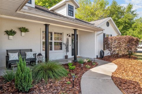 House in Newberry, Florida 4 bedrooms, 177.16 sq.m. № 2155711 - photo 6
