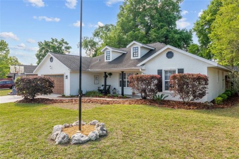 House in Newberry, Florida 4 bedrooms, 177.16 sq.m. № 2155711 - photo 4