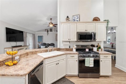 House in Newberry, Florida 4 bedrooms, 177.16 sq.m. № 2155711 - photo 30