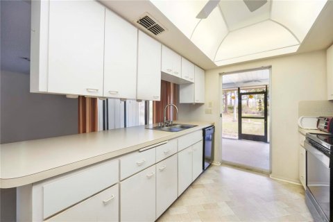 Купить виллу или дом в Нокомис, Флорида 6 комнат, 159.7м2, № 1805432 - фото 14