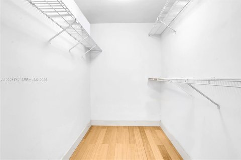 Copropriété à louer à Miami, Floride: 2 chambres, 130.06 m2 № 2400666 - photo 19