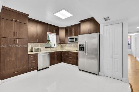 Condo à Miami, Floride, 2 chambres  № 2400666