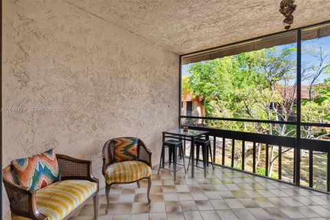 Copropriété à louer à Miami, Floride: 2 chambres, 130.06 m2 № 2400666 - photo 8