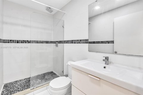 Copropriété à louer à Miami, Floride: 2 chambres, 130.06 m2 № 2400666 - photo 16