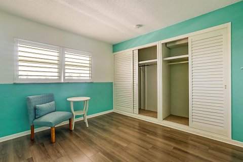 Снять в аренду кондоминиум в Дирфилд-Бич, Флорида 3 комнаты, 92.25м2, № 2181179 - фото 23