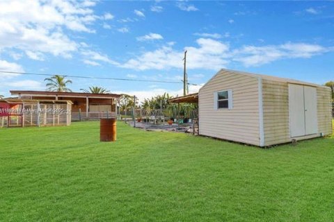 House in Homestead, Florida 4 bedrooms, 198.25 sq.m. № 1946384 - photo 19