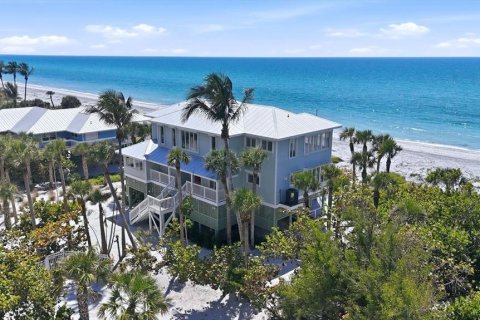 House in Placida, Florida 4 bedrooms, 264.31 sq.m. № 2108088 - photo 3