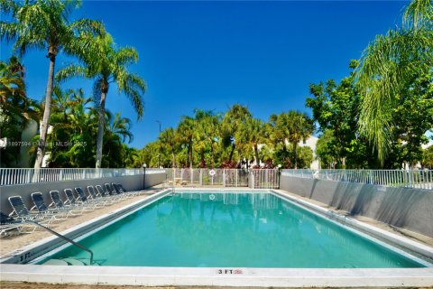 Снять в аренду кондоминиум в Майами, Флорида 3 спальни, 106.19м2, № 1949631 - фото 8