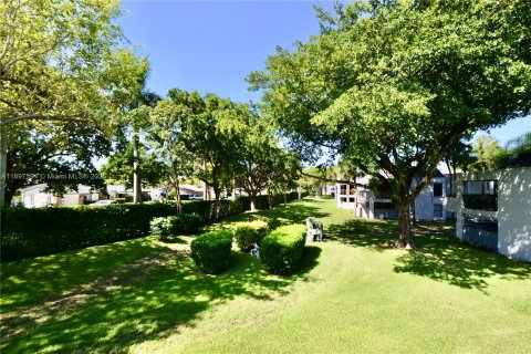 Снять в аренду кондоминиум в Майами, Флорида 3 спальни, 106.19м2, № 1949631 - фото 3