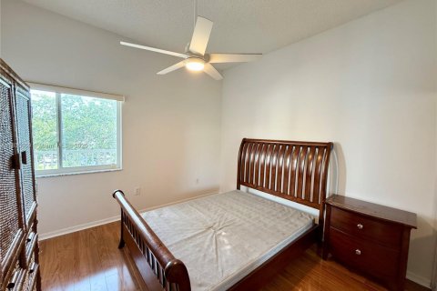 Condo in Tamarac, Florida, 2 bedrooms  № 1817707 - photo 7