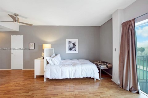 Condominio en alquiler en Miami, Florida, 53.88 m2 № 1895276 - foto 7