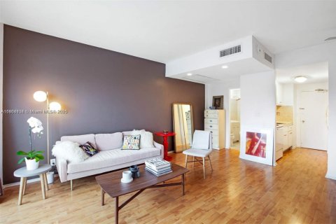 Condominio en alquiler en Miami, Florida, 53.88 m2 № 1895276 - foto 6