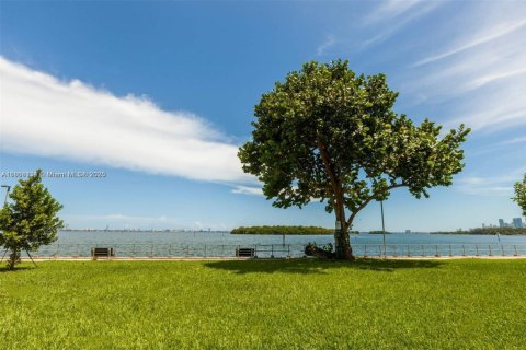 Condominio en alquiler en Miami, Florida, 53.88 m2 № 1895276 - foto 9