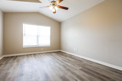 House in Apollo Beach, Florida 3 bedrooms, 141.68 sq.m. № 2393390 - photo 8