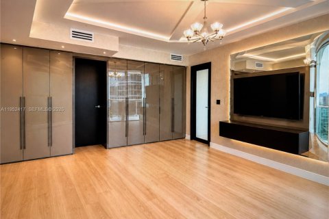 Condominio en venta en Sunny Isles Beach, Florida, 2 dormitorios, 152.73 m2 № 2254928 - foto 15