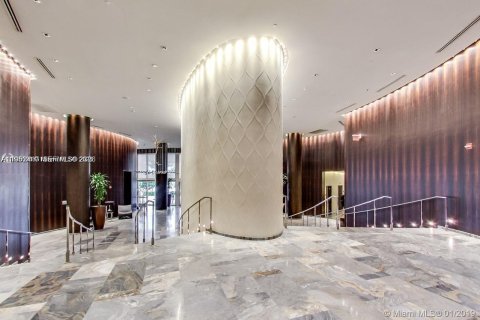 Condominio en venta en Sunny Isles Beach, Florida, 2 dormitorios, 152.73 m2 № 2254928 - foto 27
