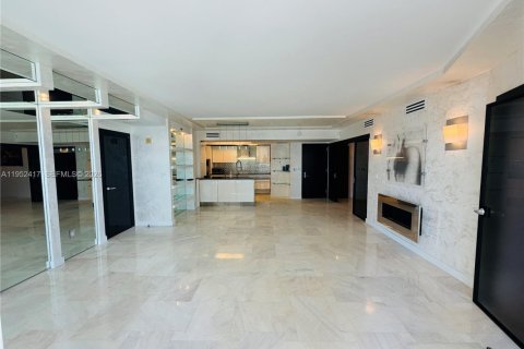 Condominio en venta en Sunny Isles Beach, Florida, 2 dormitorios, 152.73 m2 № 2254928 - foto 8