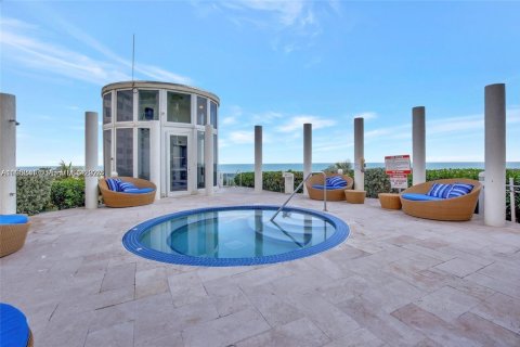 Condominio en venta en Sunny Isles Beach, Florida, 2 dormitorios, 152.73 m2 № 2254928 - foto 21