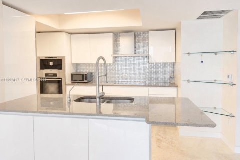 Condominio en venta en Sunny Isles Beach, Florida, 2 dormitorios, 152.73 m2 № 2254928 - foto 7