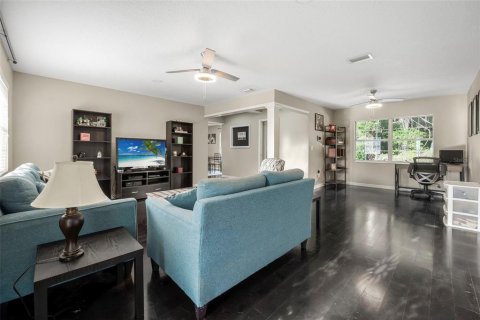 Villa ou maison à vendre à DeLand, Floride: 4 chambres, 232.26 m2 № 1751941 - photo 4
