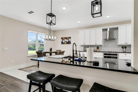 Casa en alquiler en Orlando, Florida, 4 dormitorios, 214.14 m2 № 2224604 - foto 9