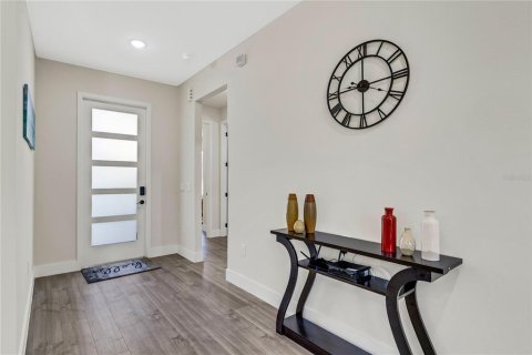 Casa en alquiler en Orlando, Florida, 4 dormitorios, 214.14 m2 № 2224604 - foto 3