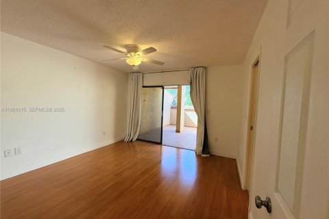 Купить таунхаус в Дорал, Флорида 2 спальни, 148.64м2, № 2024478 - фото 26