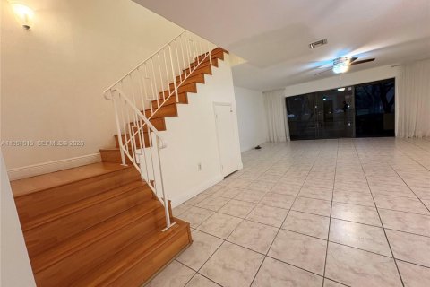 Купить таунхаус в Дорал, Флорида 2 спальни, 148.64м2, № 2024478 - фото 9