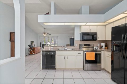 Купить виллу или дом в Норт-Порт, Флорида 7 комнат, 124.3м2, № 1805853 - фото 12