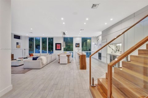 House in Hollywood, Florida 3 bedrooms, 224.82 sq.m. № 1874926 - photo 5